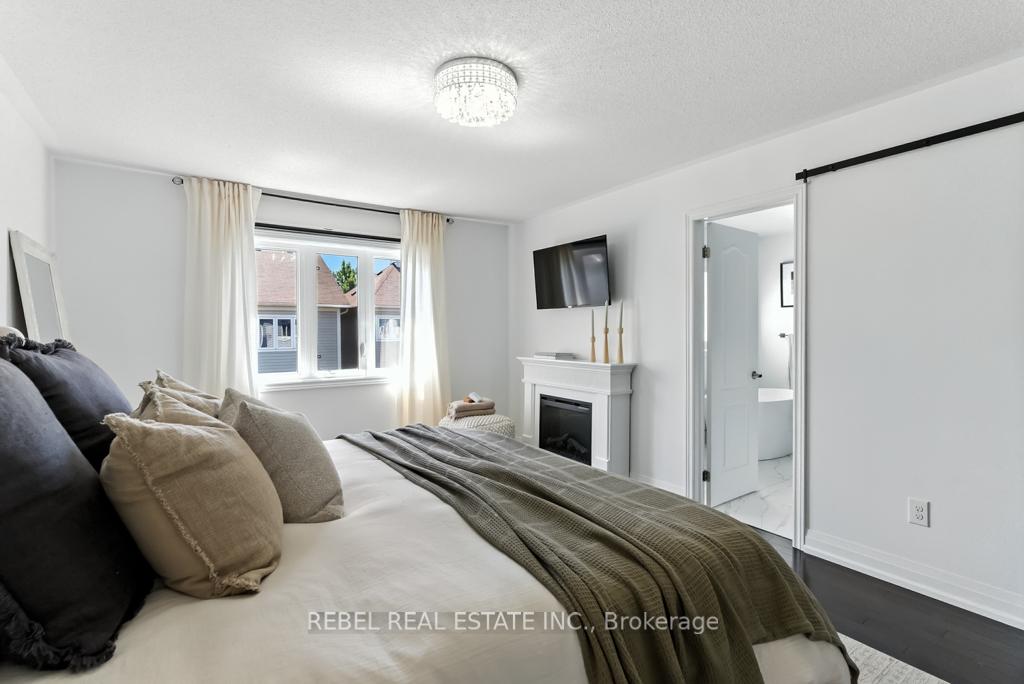 Photo 35 of 115 James Govan Drive, Whitby, Port Whitby — HOMEH