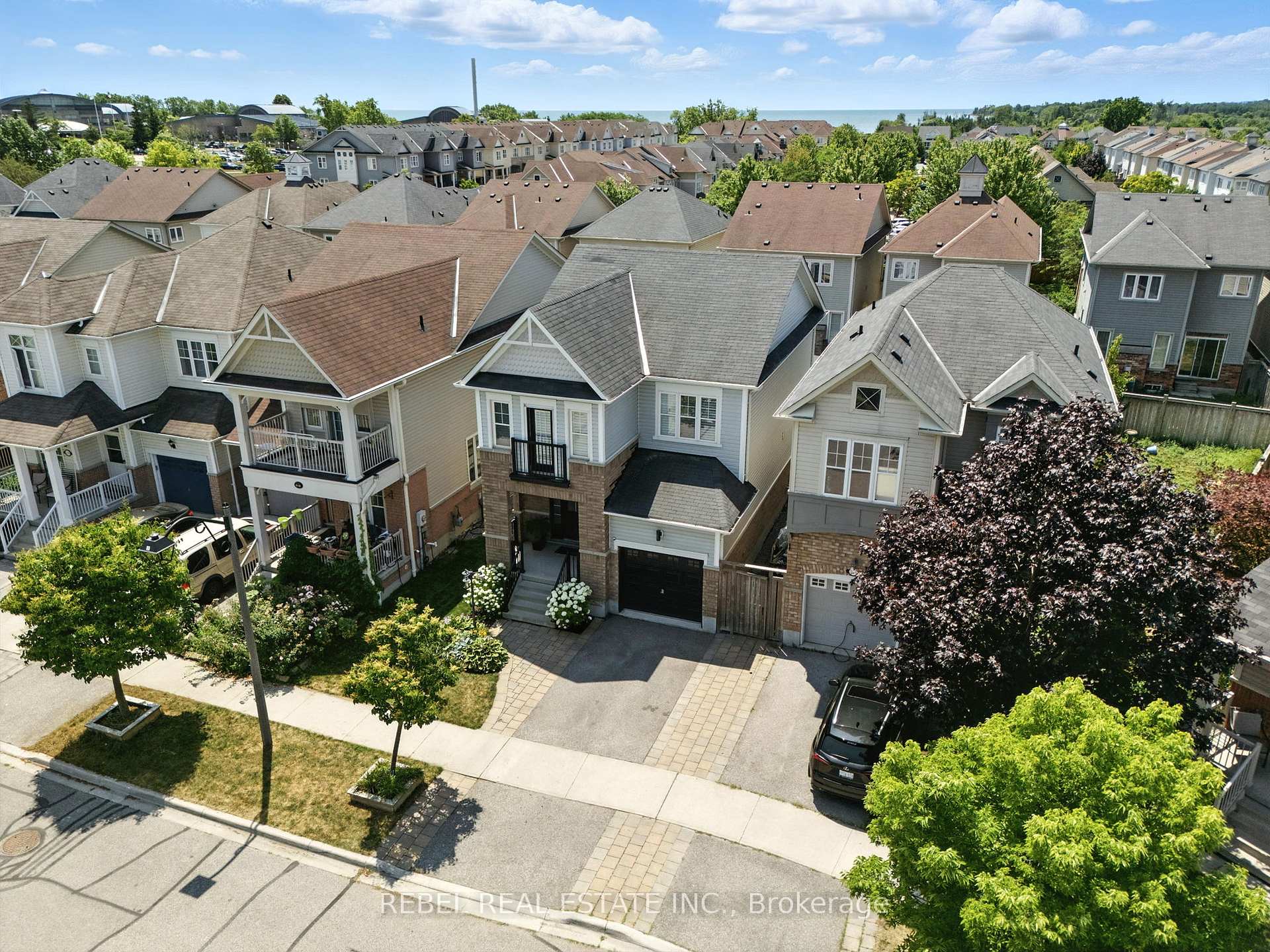 Photo 46 of 115 James Govan Drive, Whitby, Port Whitby — HOMEH