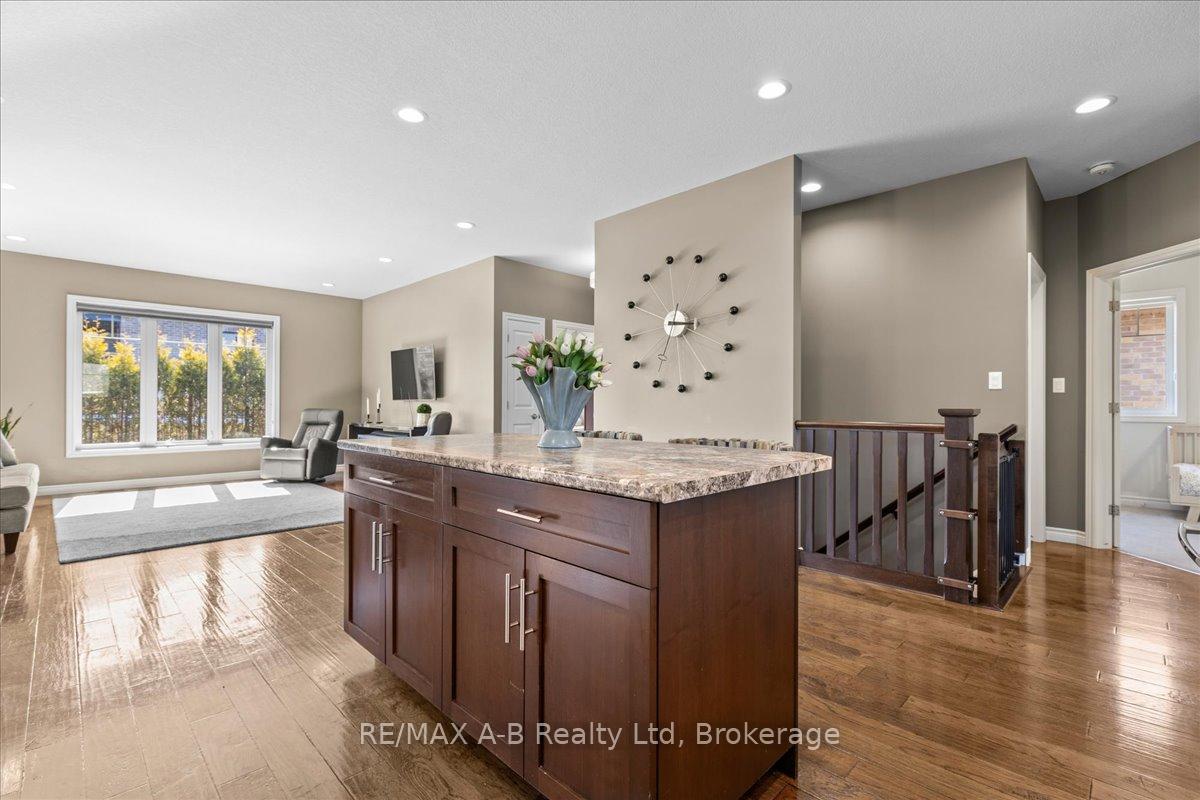 Photo 9 of 270 Sunset Drive, West Perth, Mitchell — HOMEH