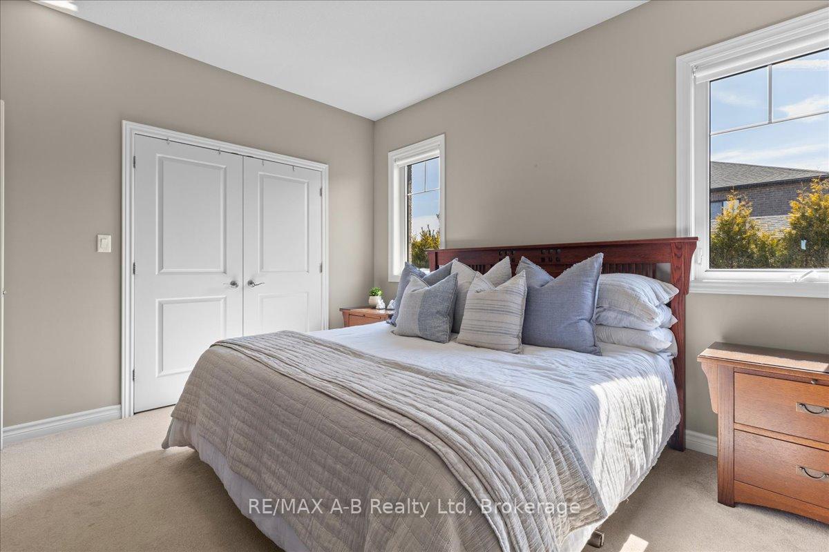 Photo 18 of 270 Sunset Drive, West Perth, Mitchell — HOMEH