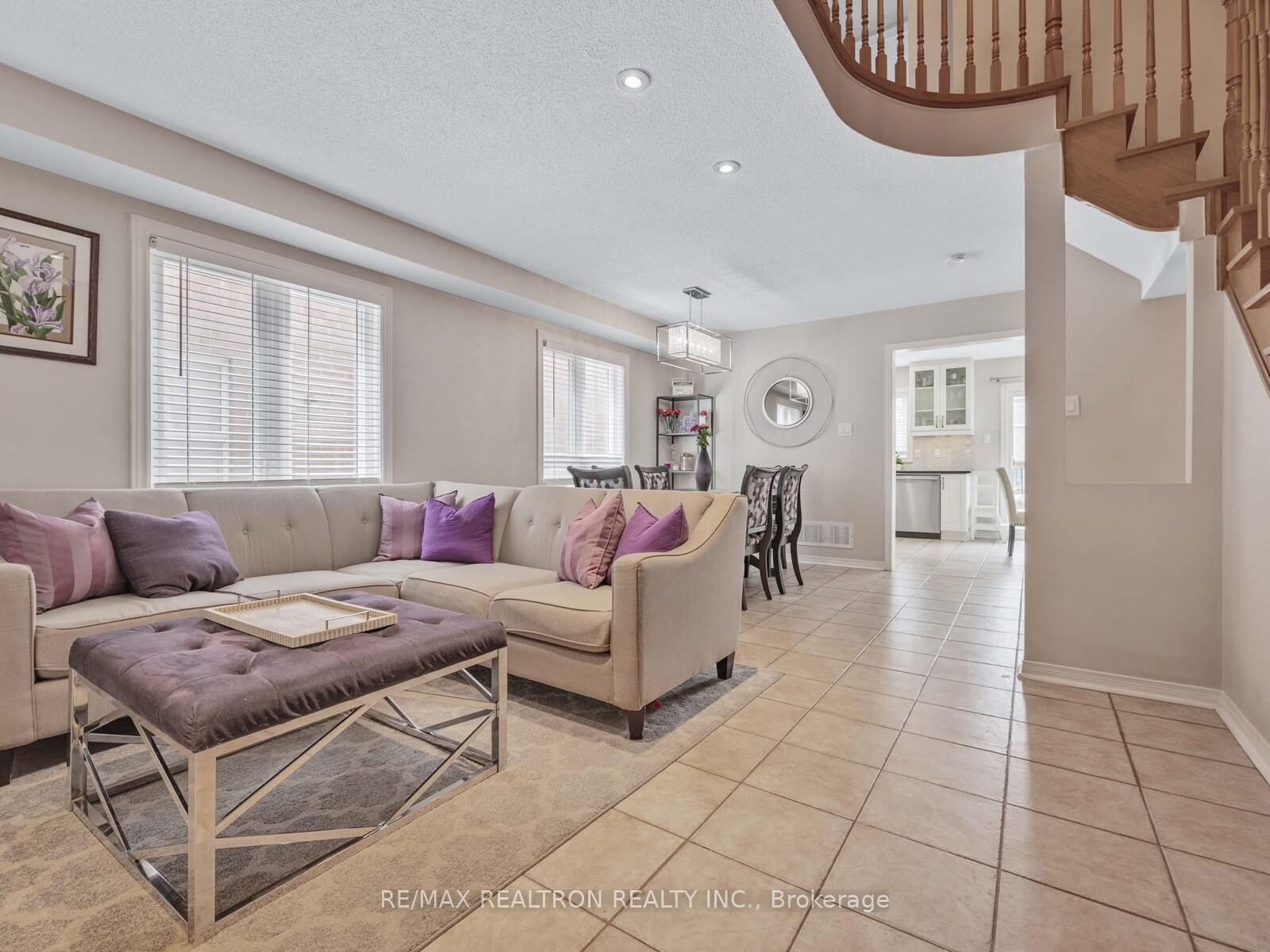 Photo 4 of 86 Marathon Avenue, Vaughan, Patterson — HOMEH