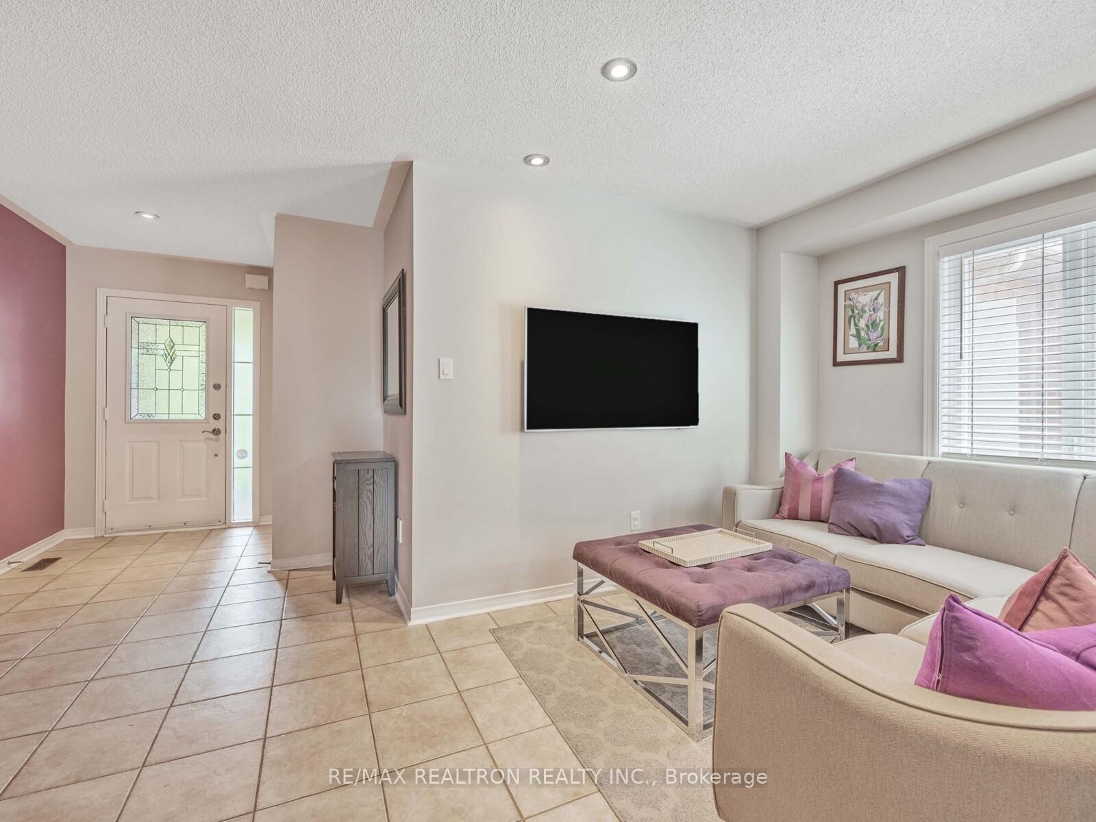 Photo 6 of 86 Marathon Avenue, Vaughan, Patterson — HOMEH