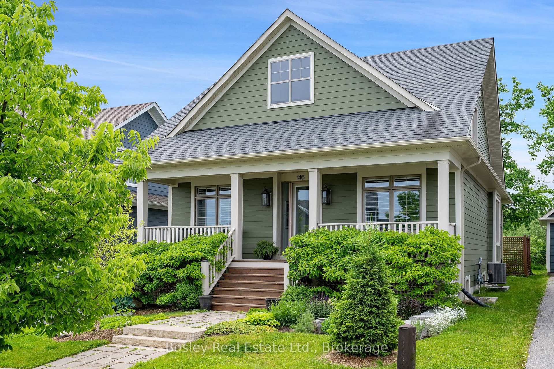Photo 3 of 146 Snow Apple Crescent, Blue Mountains — HOMEH