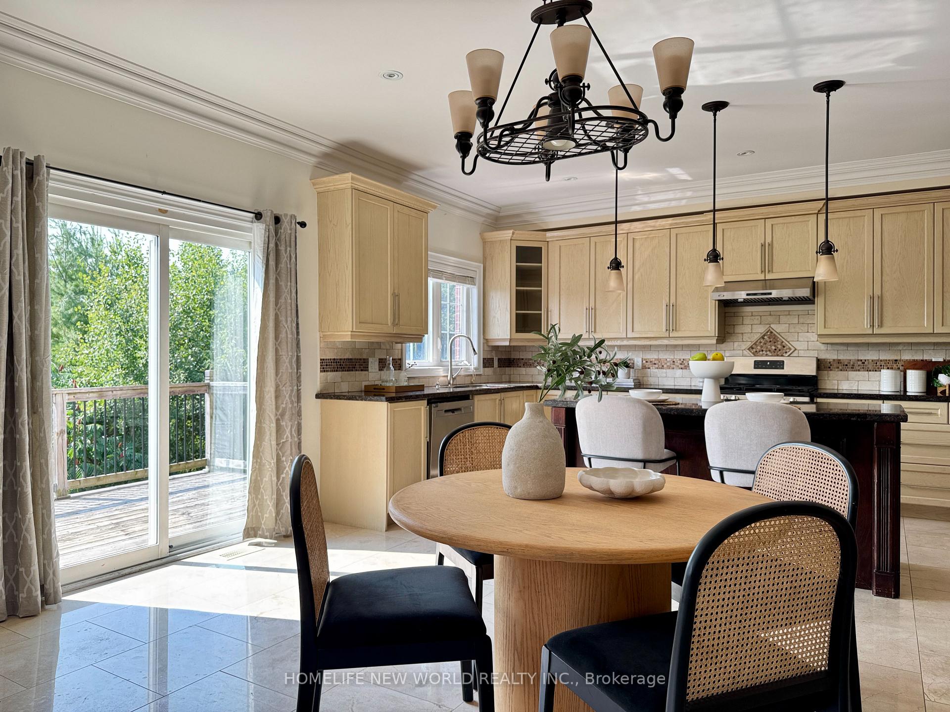 Photo 24 of 117 Lady Karen Crescent, Vaughan, Patterson — HOMEH