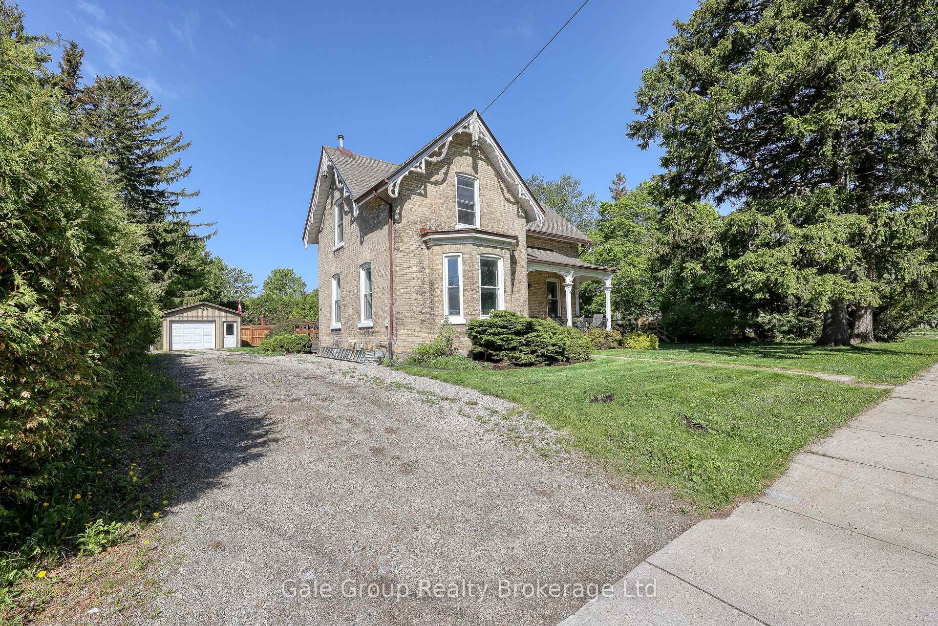 Front of 109 Huron Street
