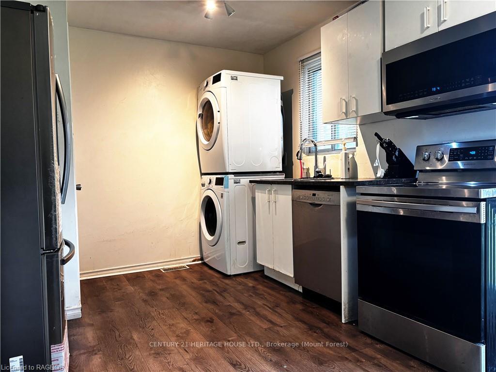Photo 5 of Unit B, 49 Marshall Street, Waterloo — HOMEH