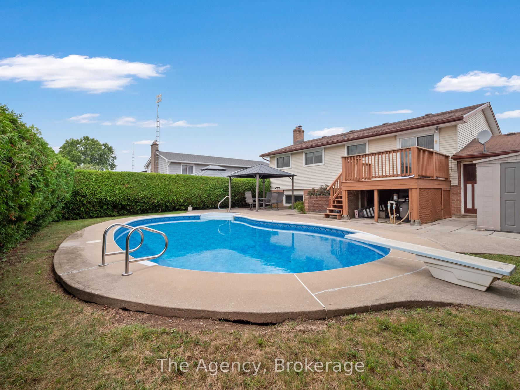Photo 32 of 36 Robert Street, Welland, Lincoln/Crowland — HOMEH