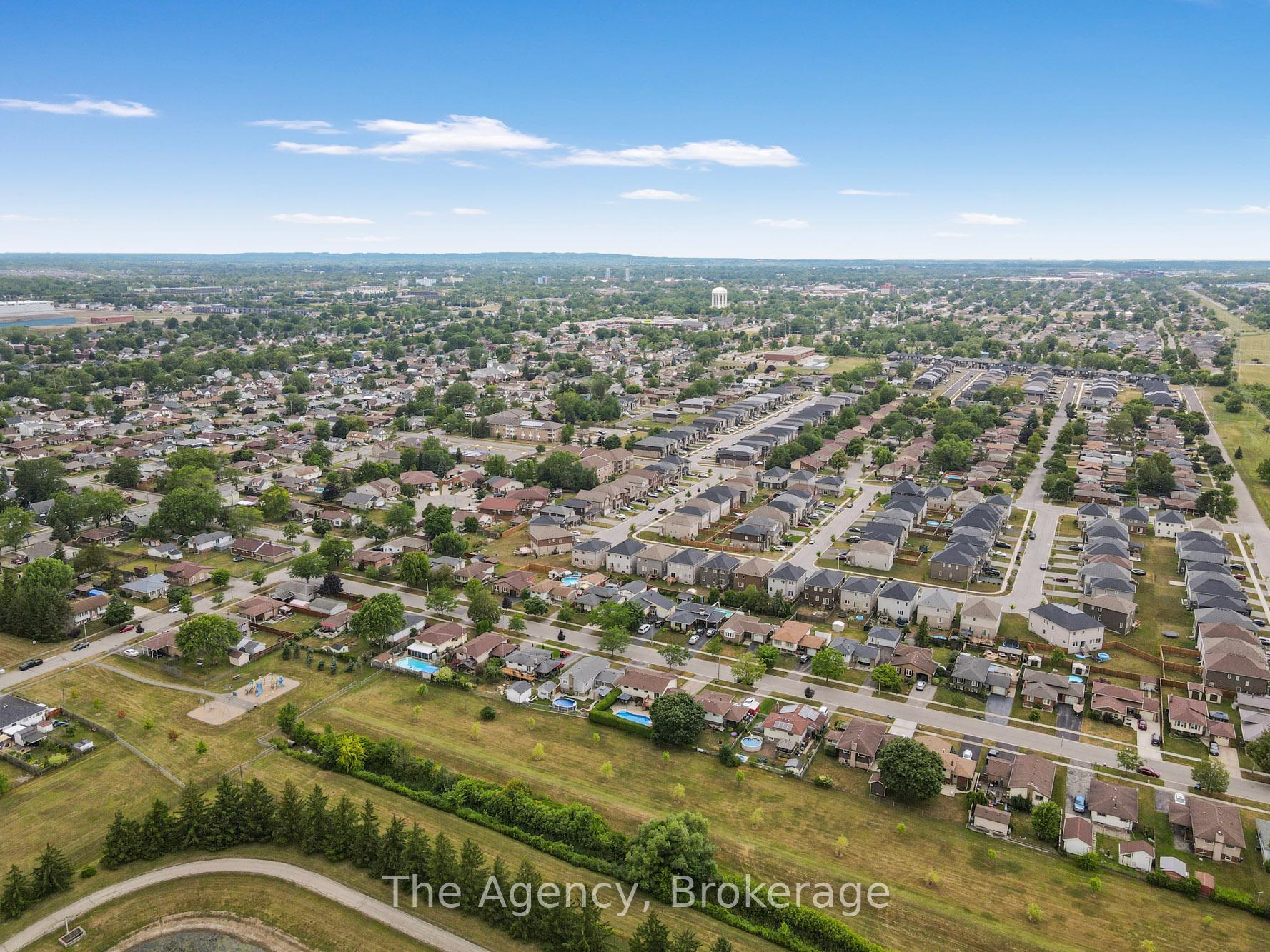 Photo 33 of 36 Robert Street, Welland, Lincoln/Crowland — HOMEH