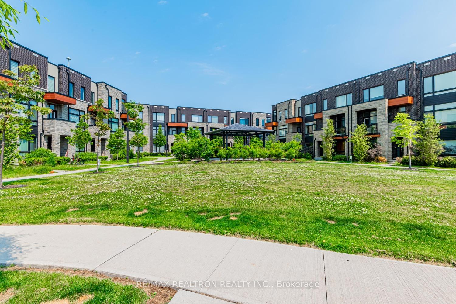 Photo 3 of 38 Carpaccio Avenue, Vaughan, Vellore Village — HOMEH