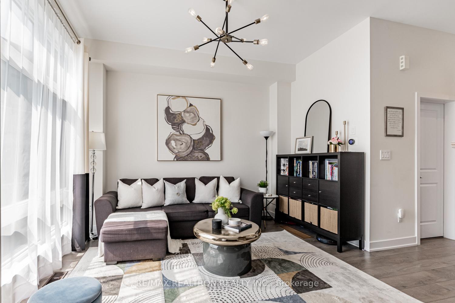 Photo 7 of 38 Carpaccio Avenue, Vaughan, Vellore Village — HOMEH