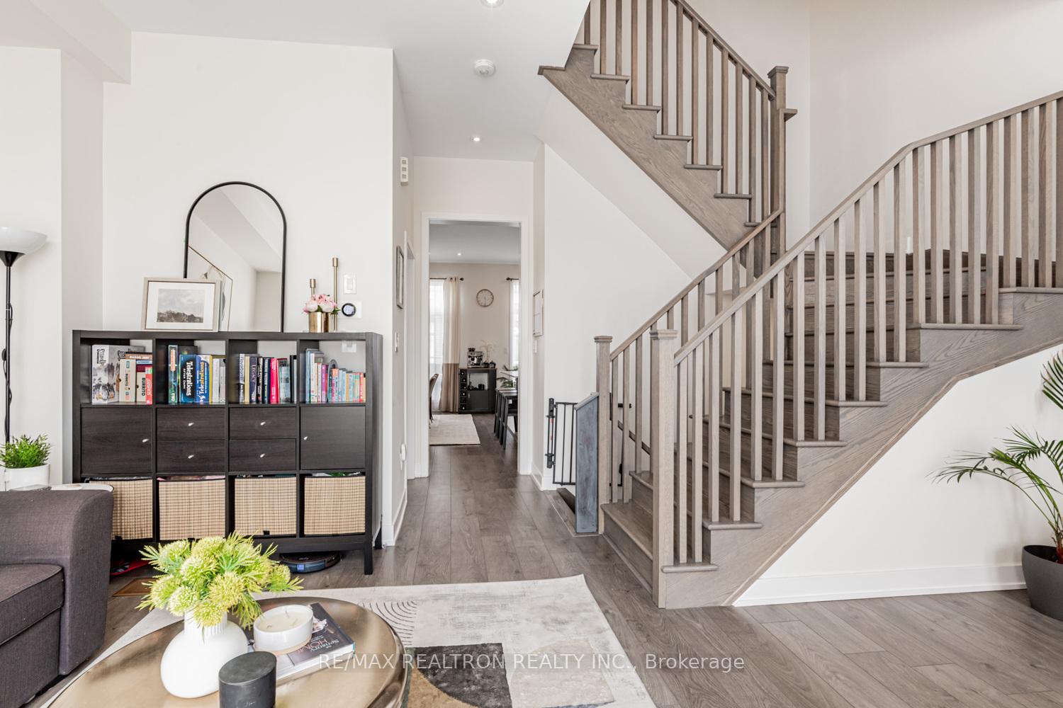 Photo 9 of 38 Carpaccio Avenue, Vaughan, Vellore Village — HOMEH