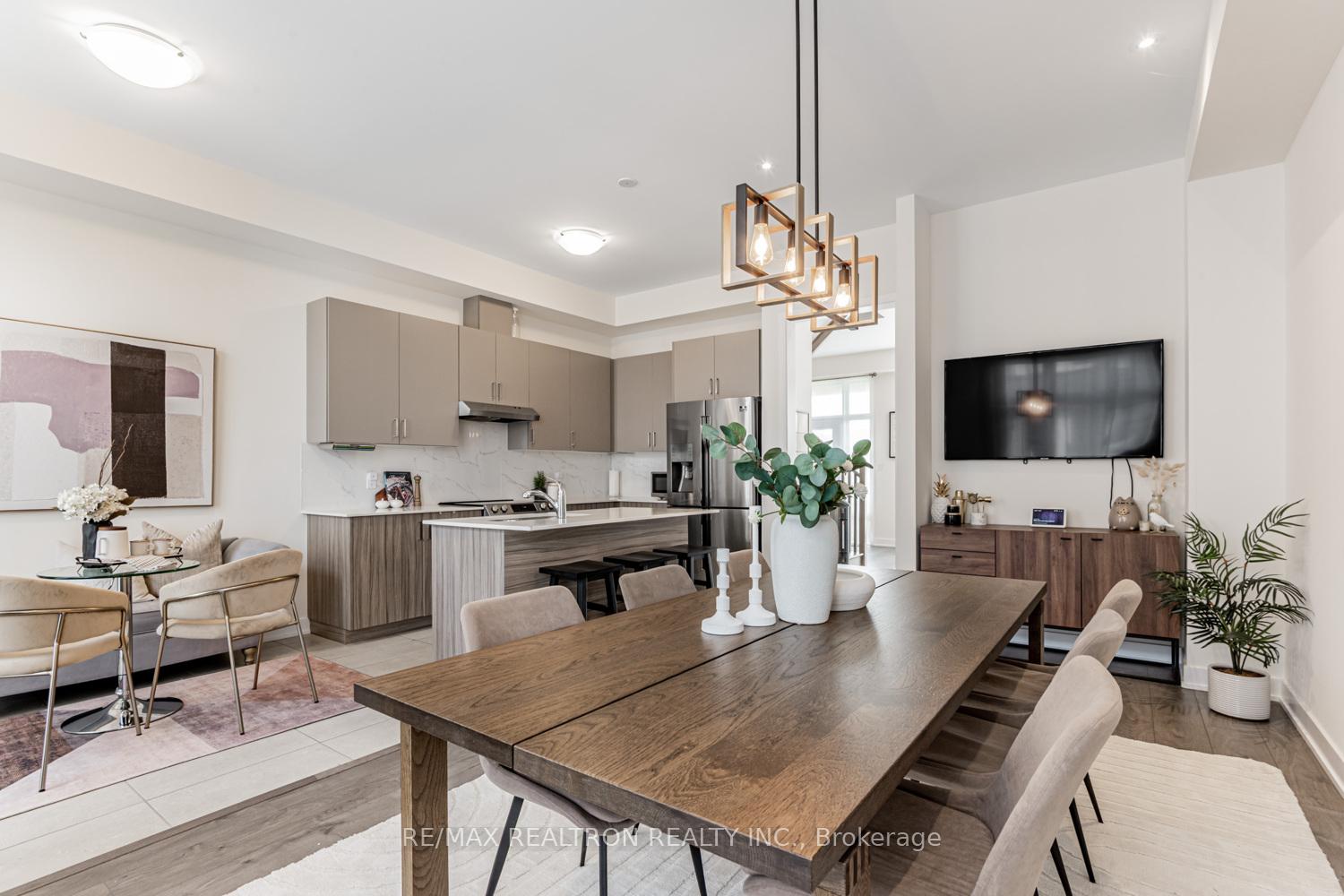 Photo 12 of 38 Carpaccio Avenue, Vaughan, Vellore Village — HOMEH