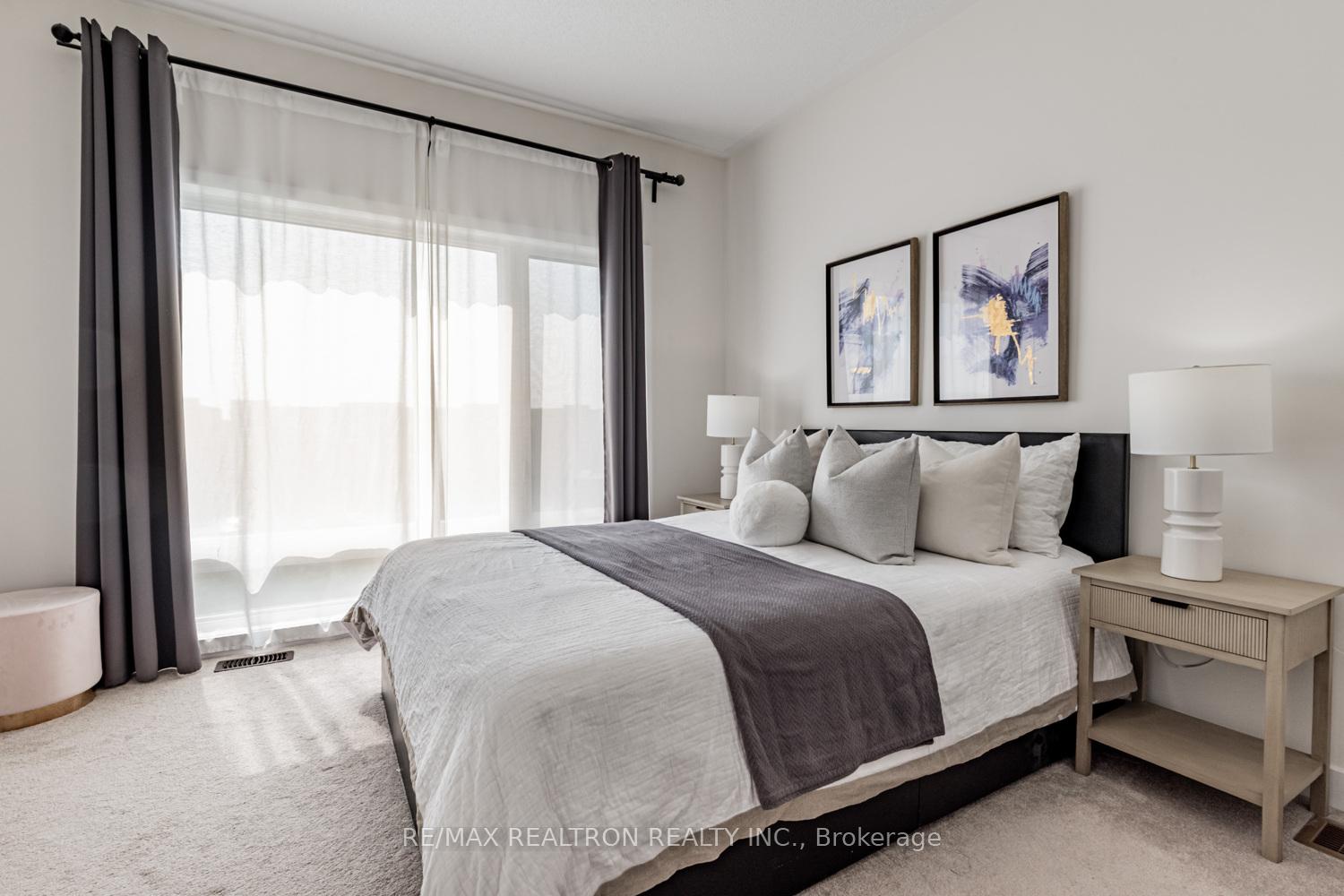Photo 17 of 38 Carpaccio Avenue, Vaughan, Vellore Village — HOMEH