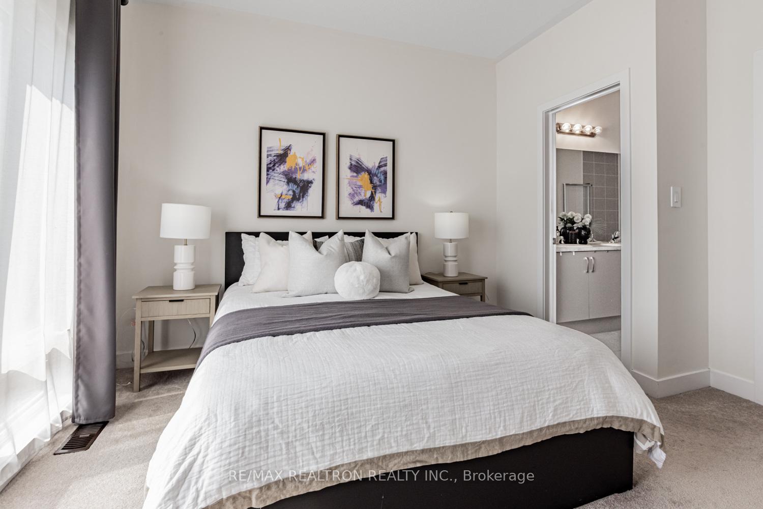 Photo 18 of 38 Carpaccio Avenue, Vaughan, Vellore Village — HOMEH