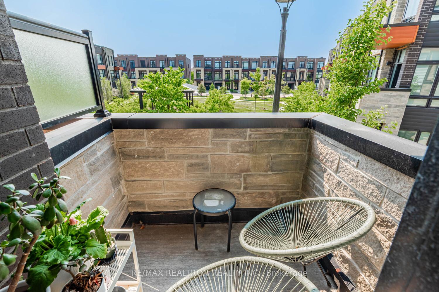 Photo 24 of 38 Carpaccio Avenue, Vaughan, Vellore Village — HOMEH