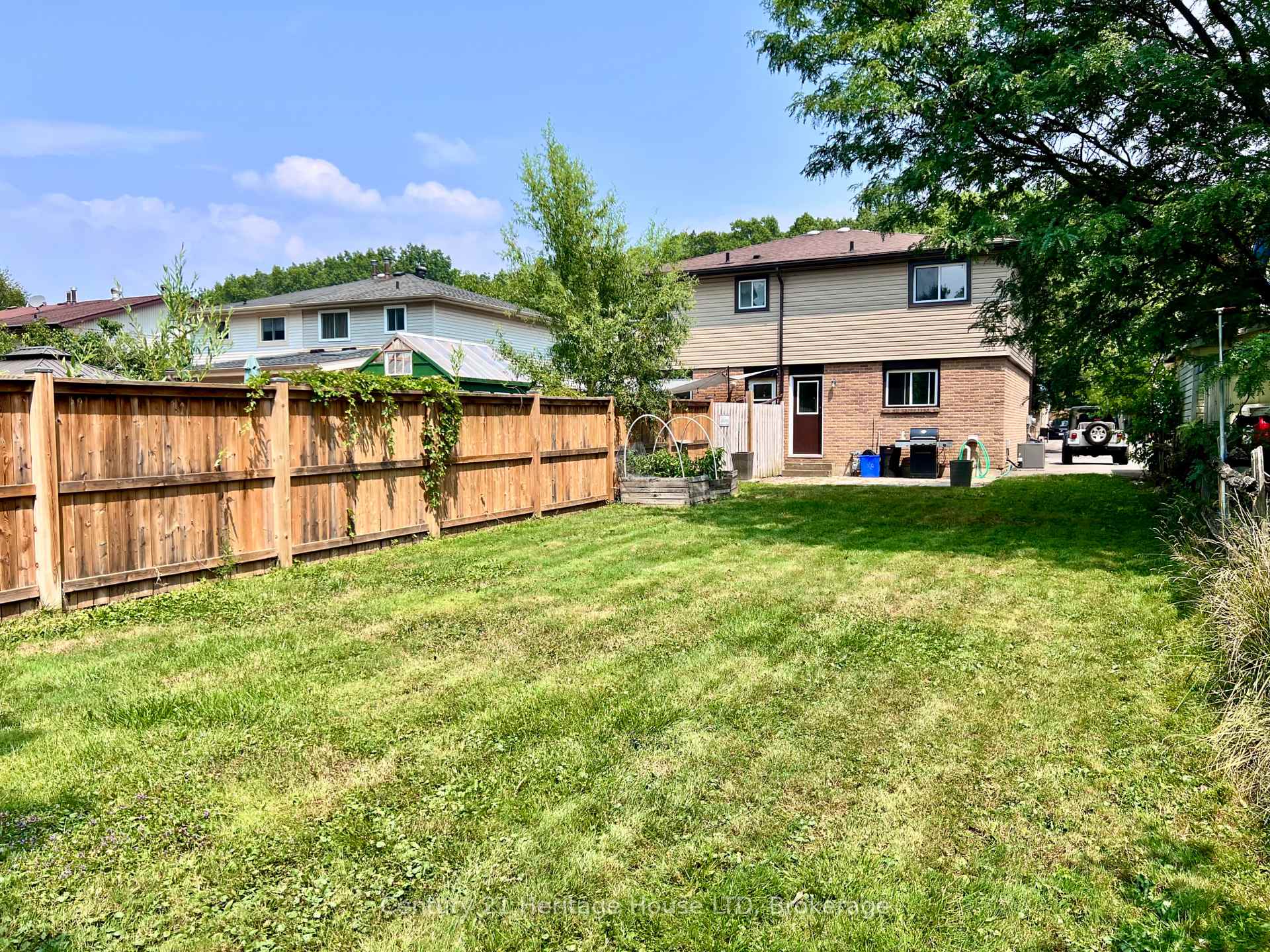 Photo 3 of 78 Silvan Drive, Welland, N. Welland — HOMEH
