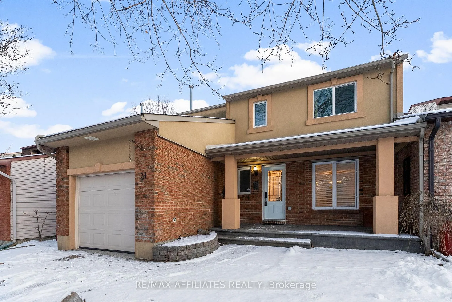 Photo 2 of 31 Exeter Drive, Ottawa, Barrhaven - On the Green — HOMEH