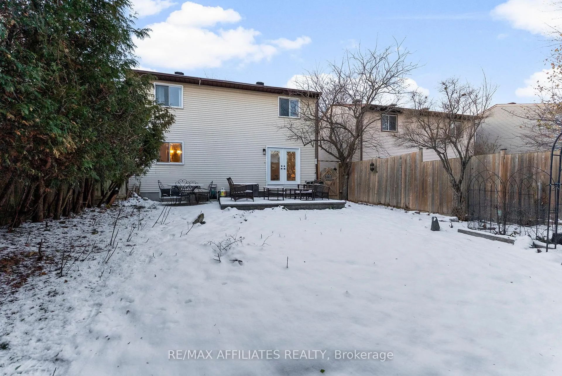 Photo 29 of 31 Exeter Drive, Ottawa, Barrhaven - On the Green — HOMEH