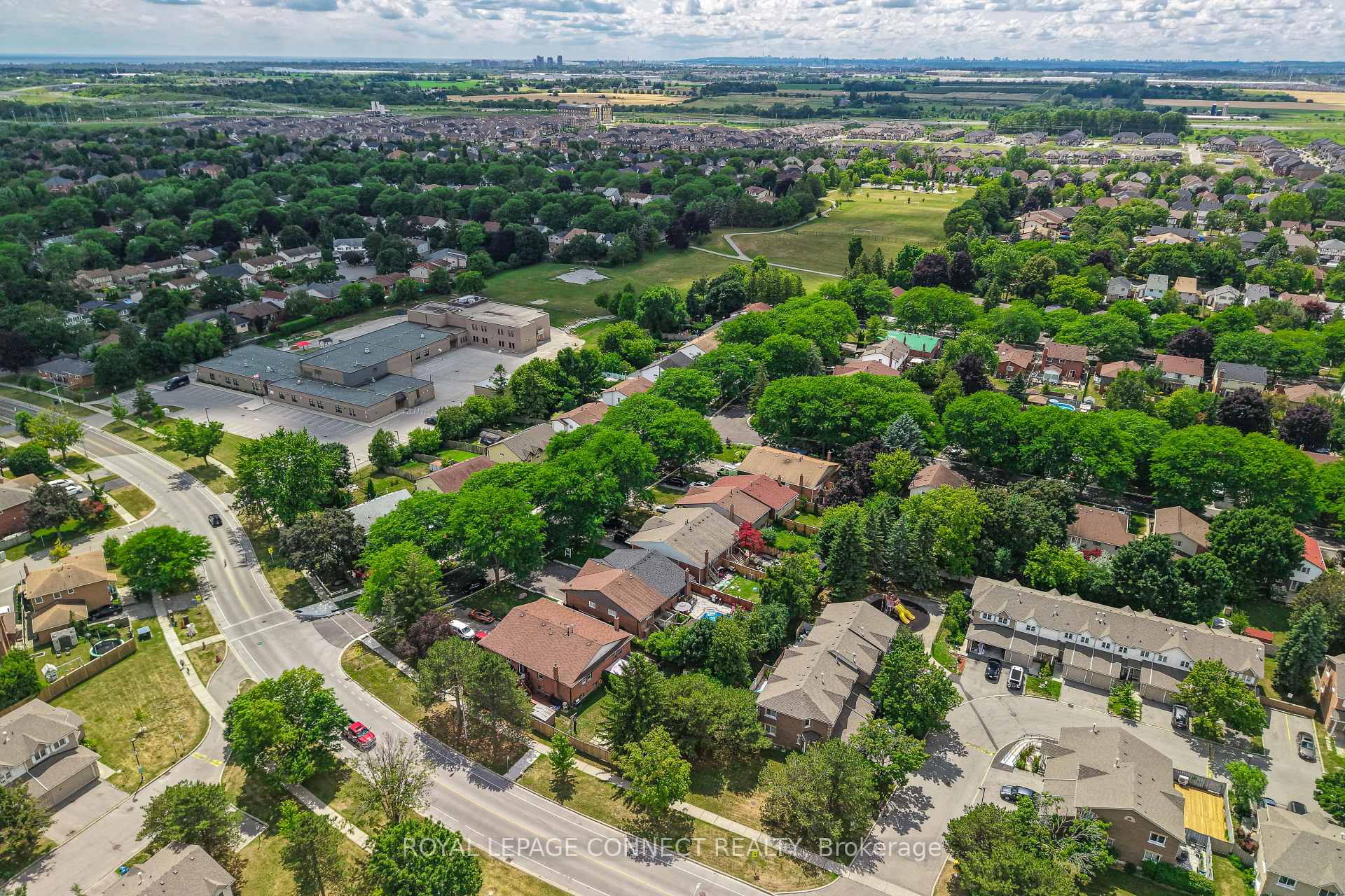 Photo 27 of 81 Renfield Crescent, Whitby, Lynde Creek — HOMEH