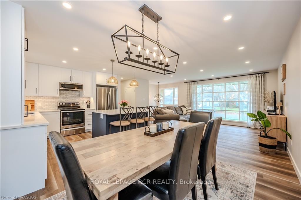 Photo 12 of 556 Sprucehill Avenue, Waterloo — HOMEH