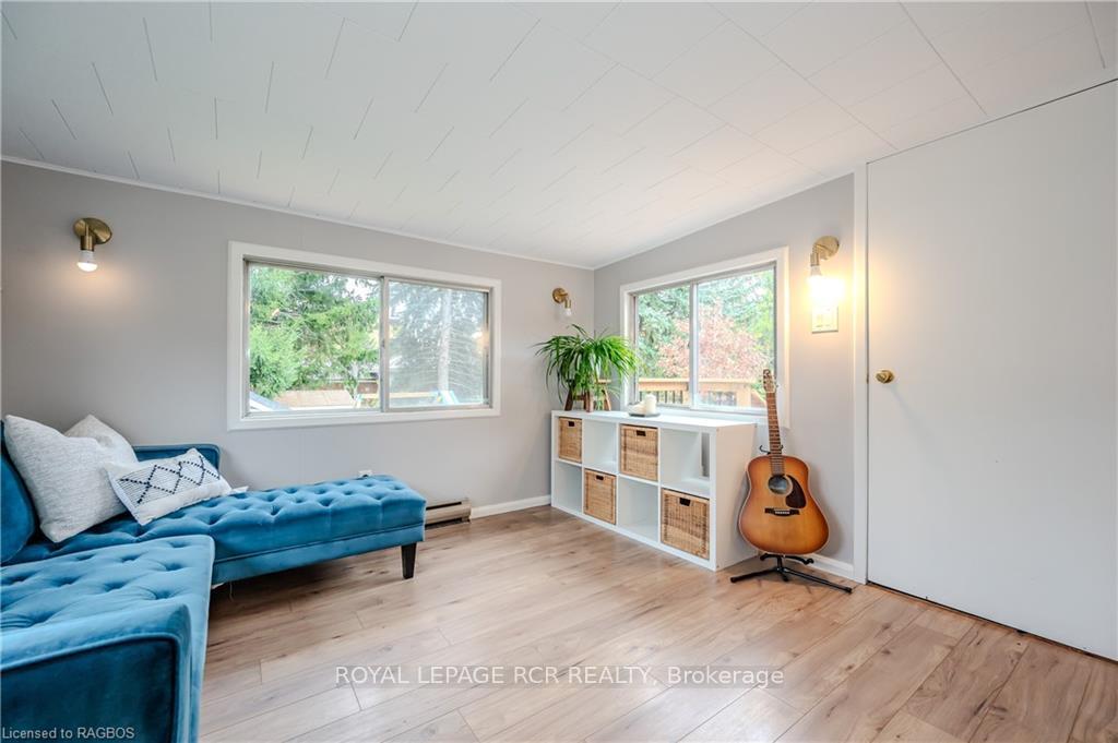 Photo 13 of 556 Sprucehill Avenue, Waterloo — HOMEH