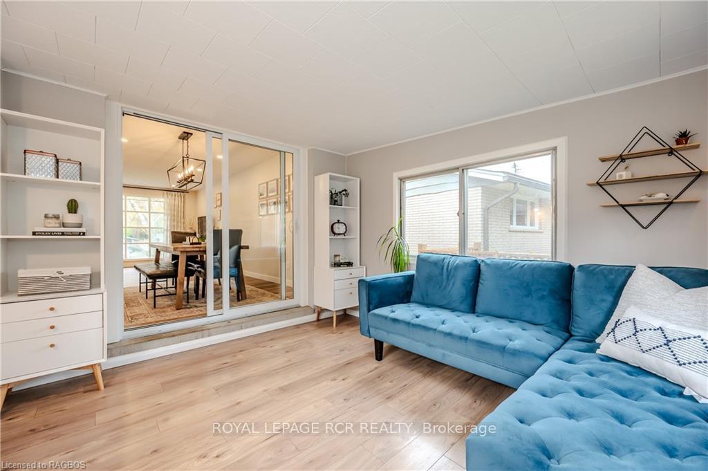 Photo 14 of 556 Sprucehill Avenue, Waterloo — HOMEH