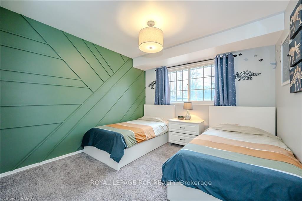 Photo 24 of 556 Sprucehill Avenue, Waterloo — HOMEH