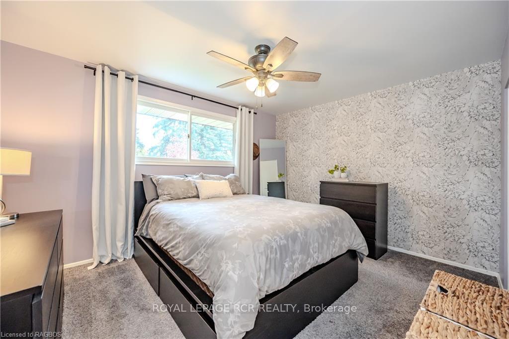 Photo 26 of 556 Sprucehill Avenue, Waterloo — HOMEH