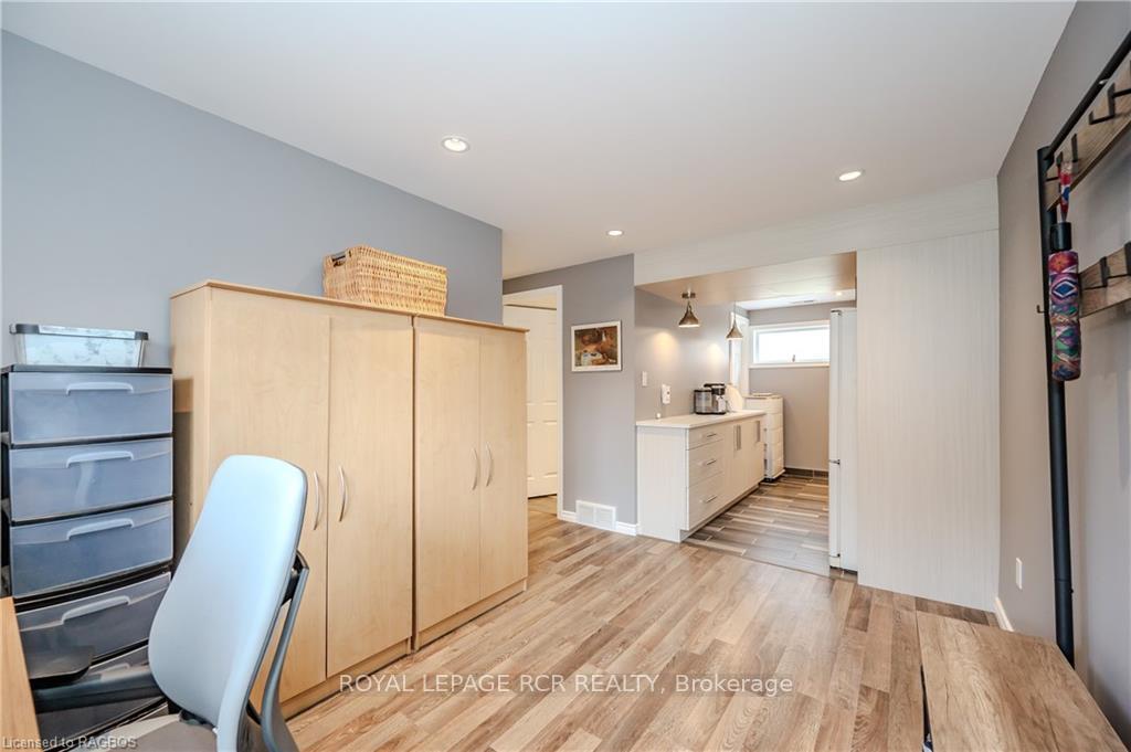 Photo 30 of 556 Sprucehill Avenue, Waterloo — HOMEH