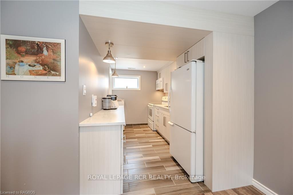 Photo 31 of 556 Sprucehill Avenue, Waterloo — HOMEH