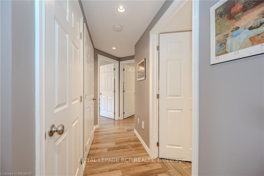 Photo 34 of 556 Sprucehill Avenue, Waterloo — HOMEH
