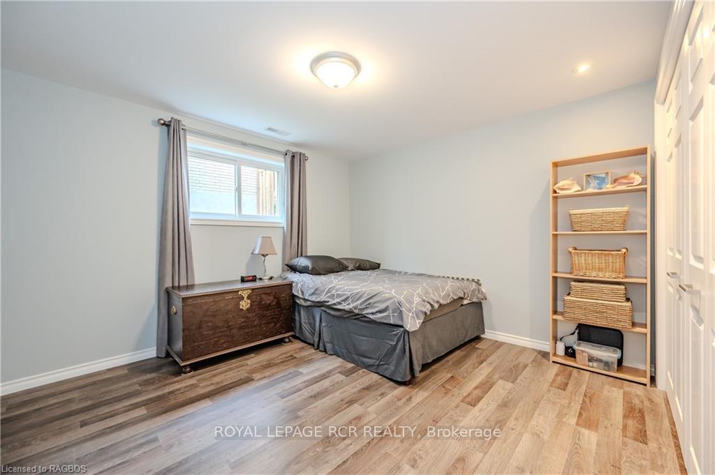 Photo 39 of 556 Sprucehill Avenue, Waterloo — HOMEH