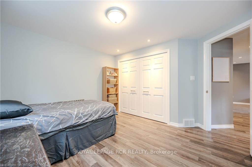 Photo 40 of 556 Sprucehill Avenue, Waterloo — HOMEH