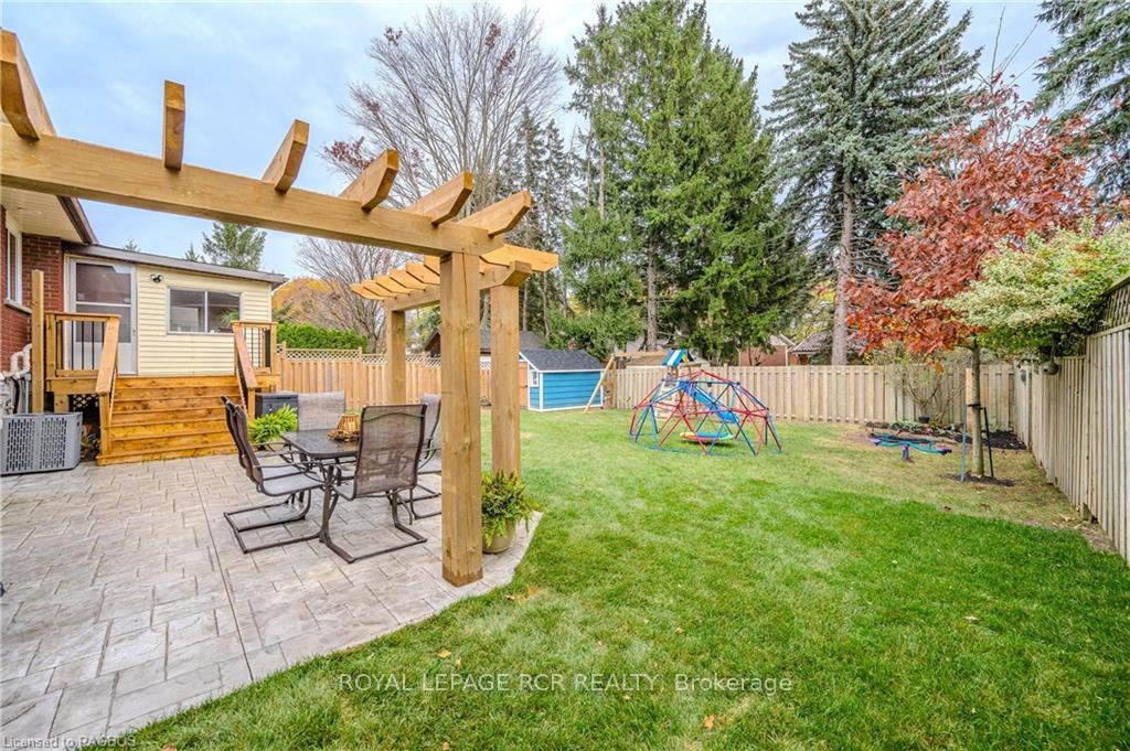 Photo 41 of 556 Sprucehill Avenue, Waterloo — HOMEH