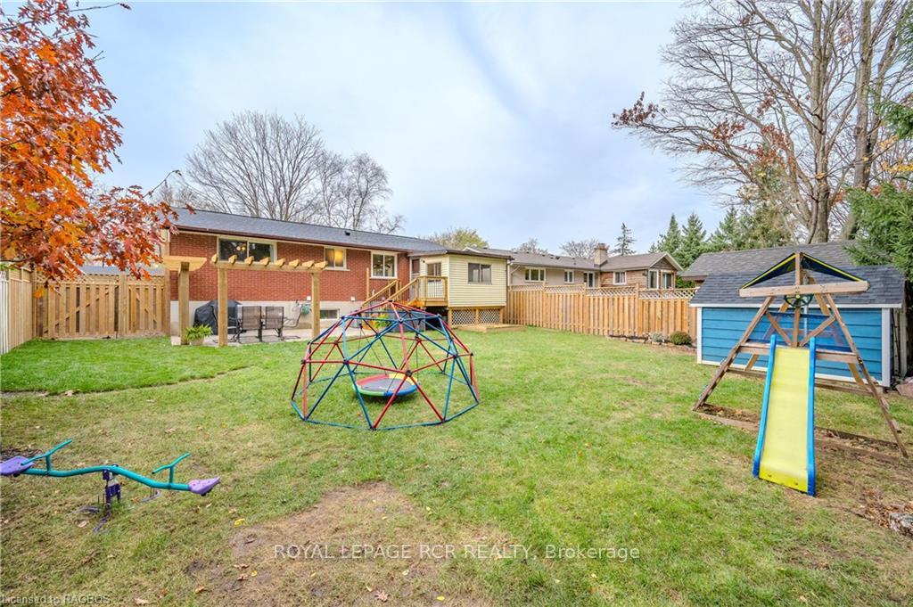 Photo 42 of 556 Sprucehill Avenue, Waterloo — HOMEH