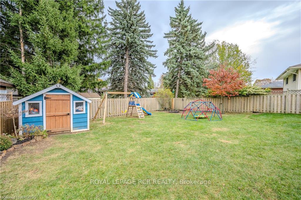 Photo 44 of 556 Sprucehill Avenue, Waterloo — HOMEH