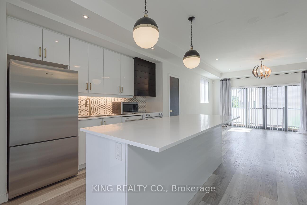 Photo 13 of Unit 104, 369 Essa Road, Barrie, Holly — HOMEH