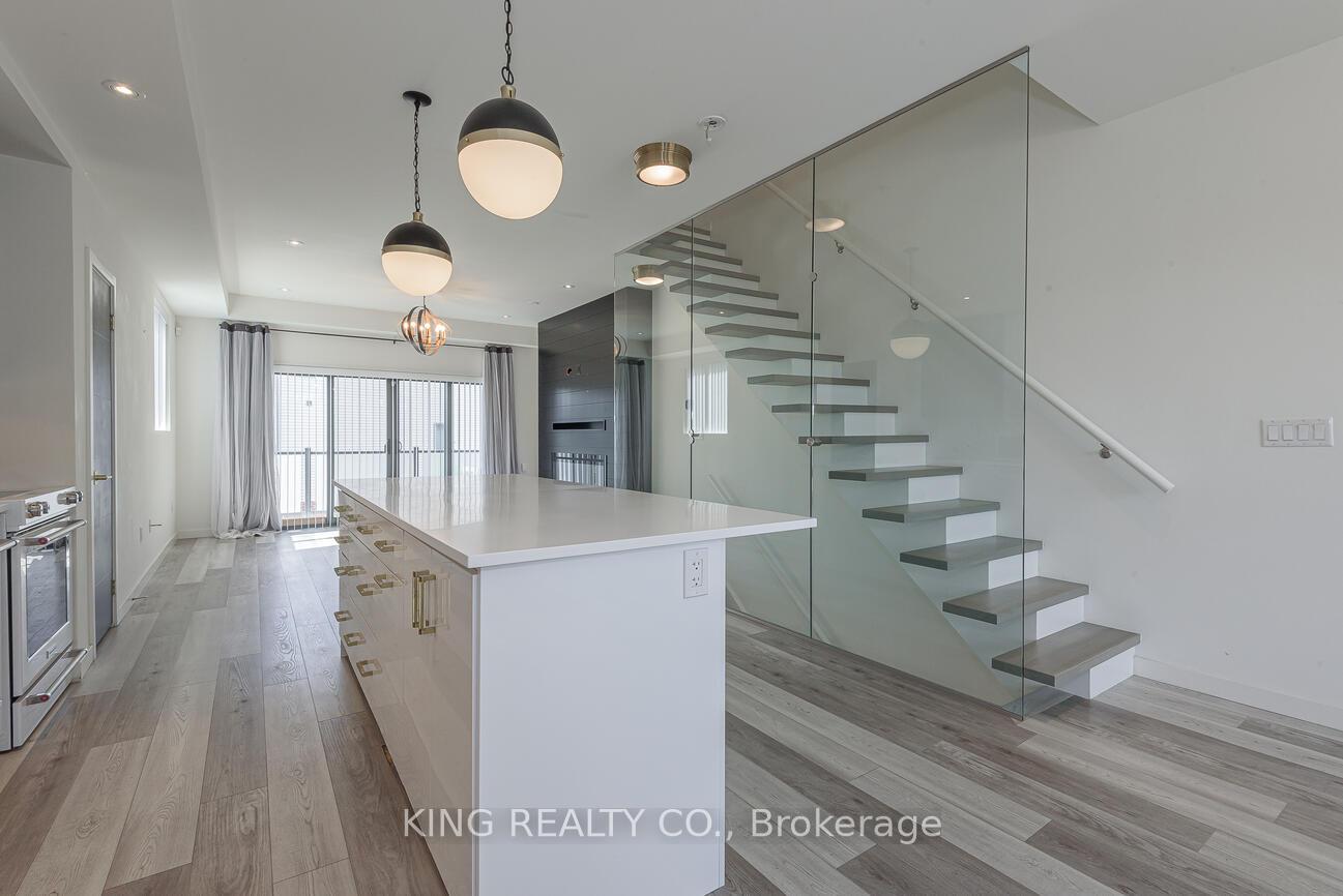 Photo 14 of Unit 104, 369 Essa Road, Barrie, Holly — HOMEH