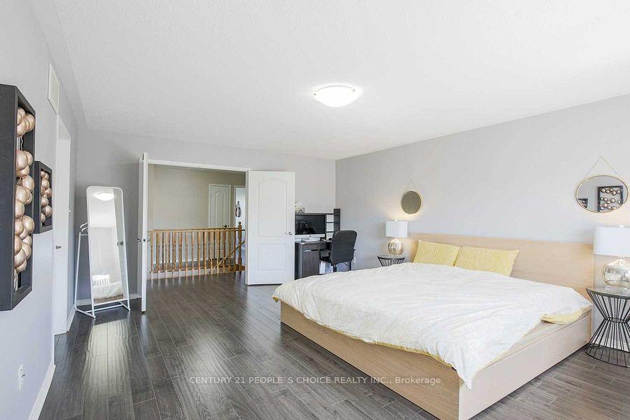 Photo 10 of 118 Julliard Drive, Vaughan, Vellore Village — HOMEH