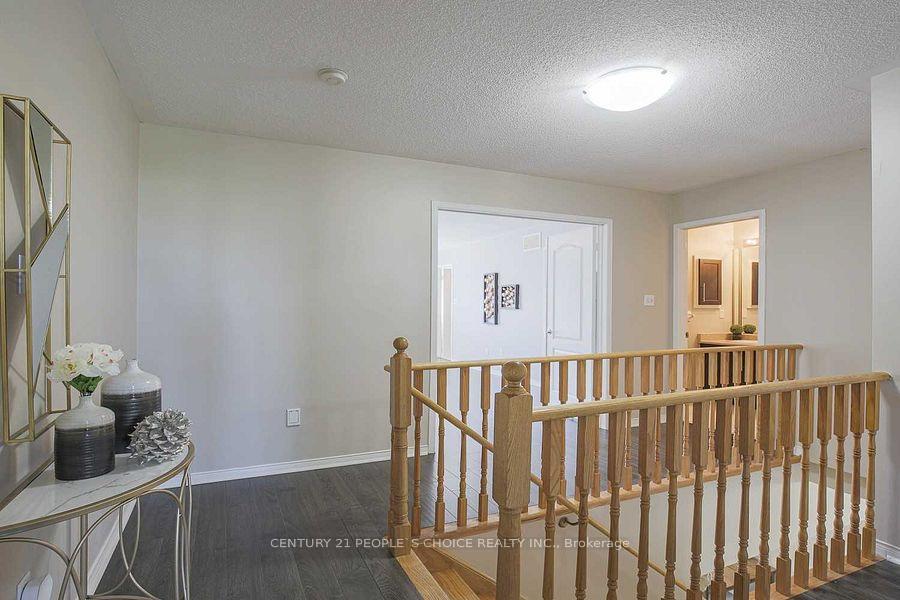 Photo 15 of 118 Julliard Drive, Vaughan, Vellore Village — HOMEH
