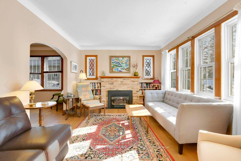Photo 5 of 225 Crestview Road, Ottawa, Faircrest Heights — HOMEH