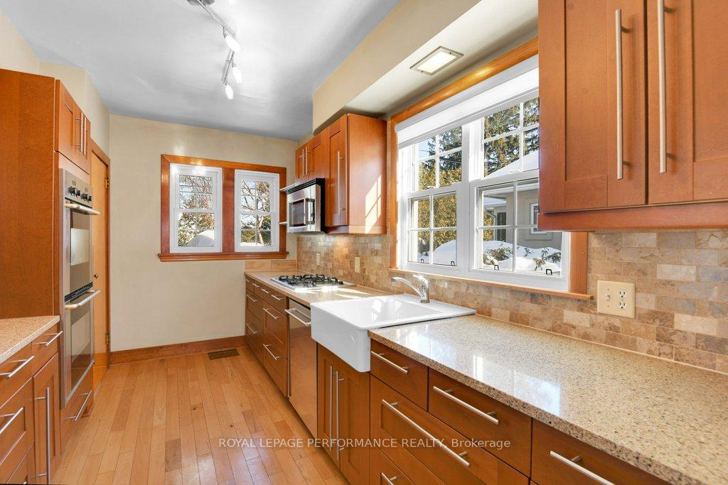 Photo 9 of 225 Crestview Road, Ottawa, Faircrest Heights — HOMEH