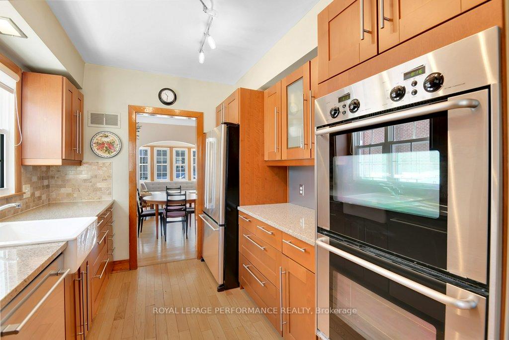 Photo 10 of 225 Crestview Road, Ottawa, Faircrest Heights — HOMEH