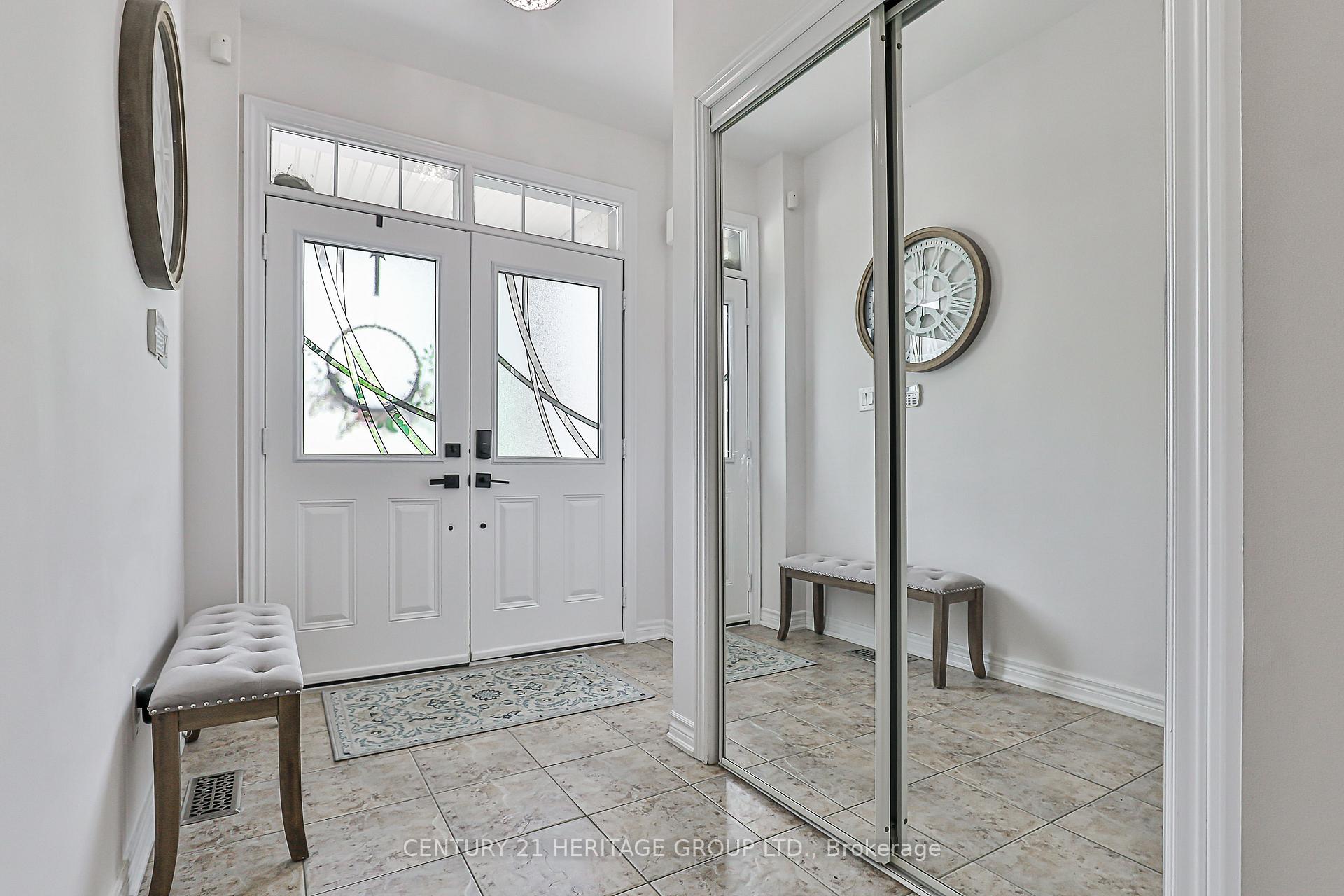 Photo 2 of 55 Lady Loretta Lane, Vaughan, Patterson — HOMEH