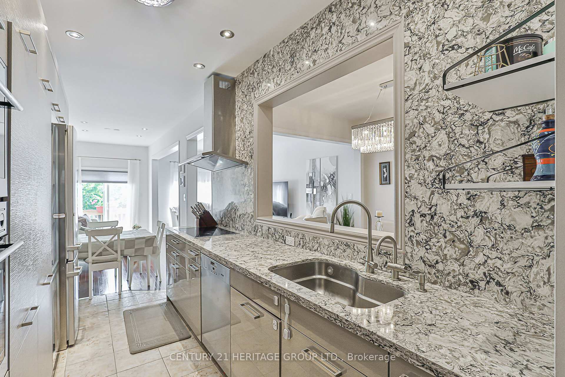 Photo 13 of 55 Lady Loretta Lane, Vaughan, Patterson — HOMEH