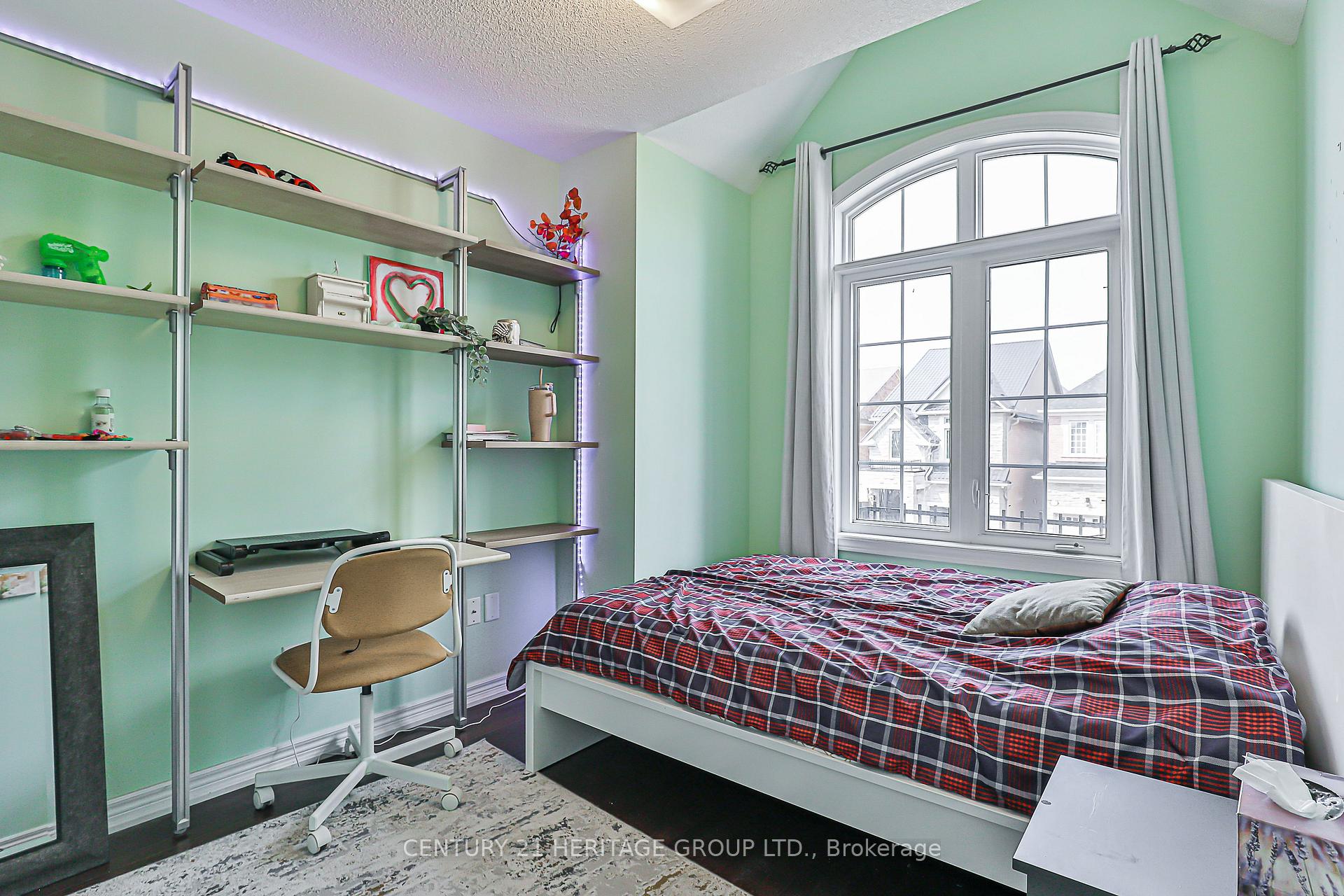 Photo 24 of 55 Lady Loretta Lane, Vaughan, Patterson — HOMEH