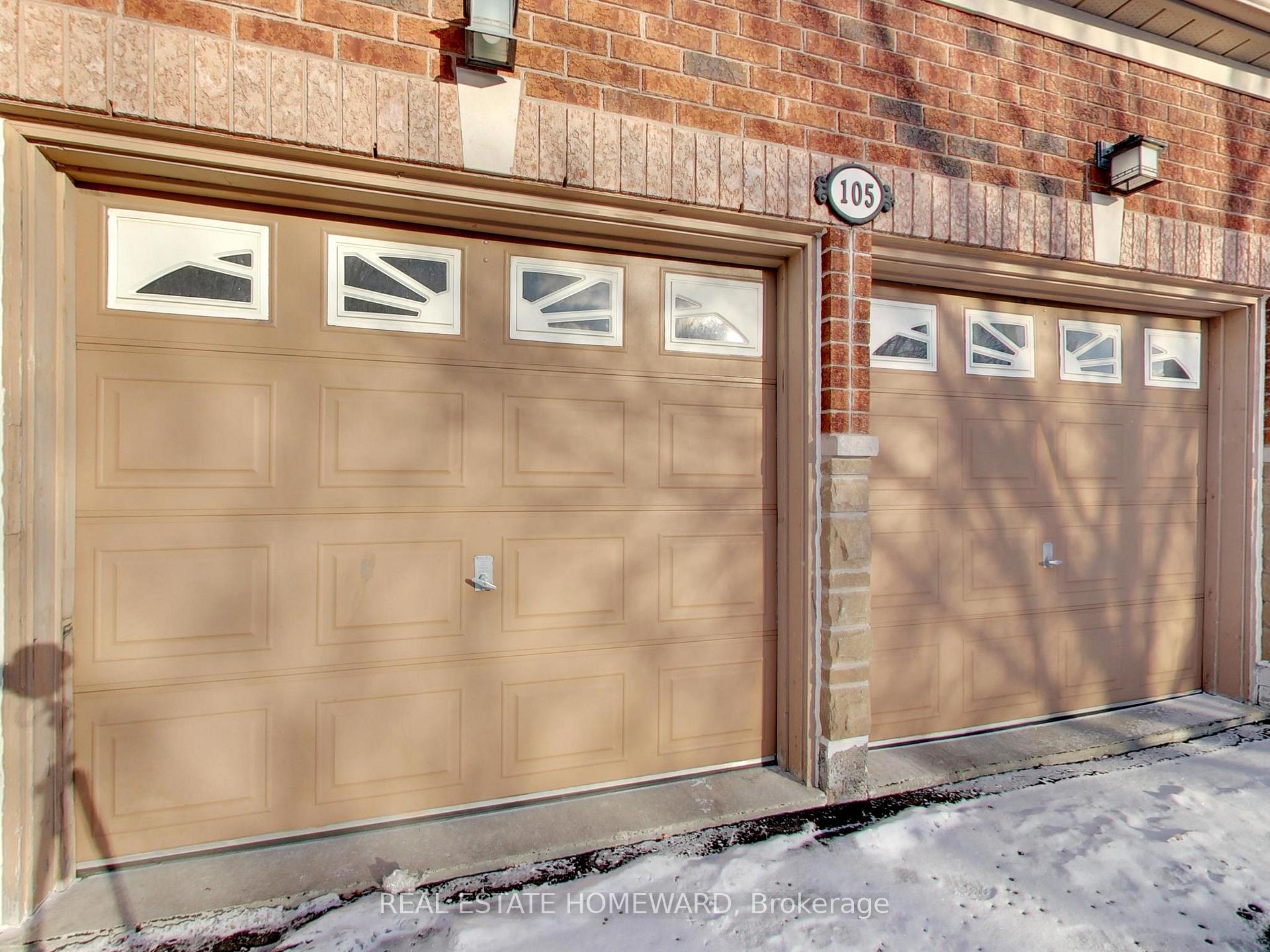 Photo 3 of 105 Chasser Drive, Markham, Greensborough — HOMEH