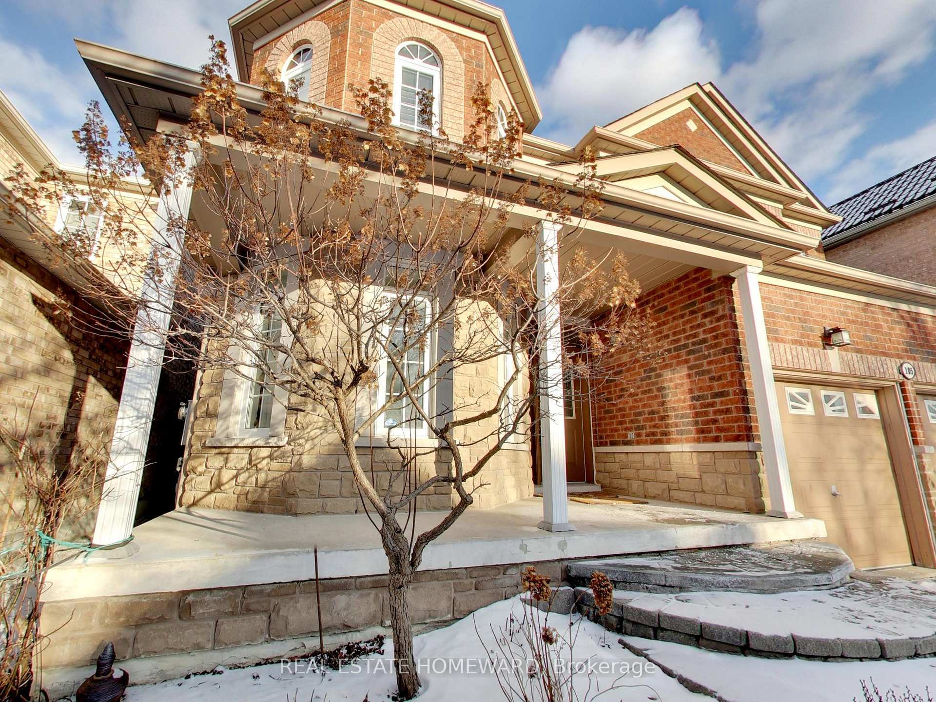 Photo 4 of 105 Chasser Drive, Markham, Greensborough — HOMEH