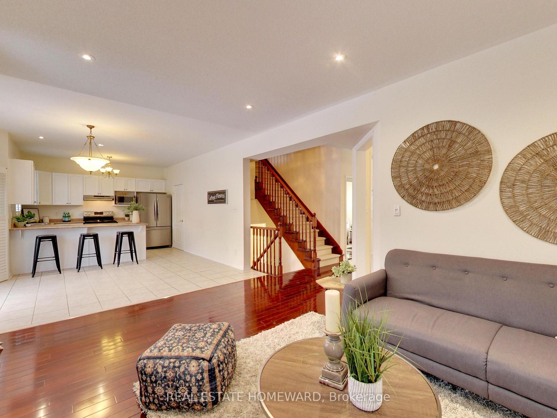 Photo 11 of 105 Chasser Drive, Markham, Greensborough — HOMEH