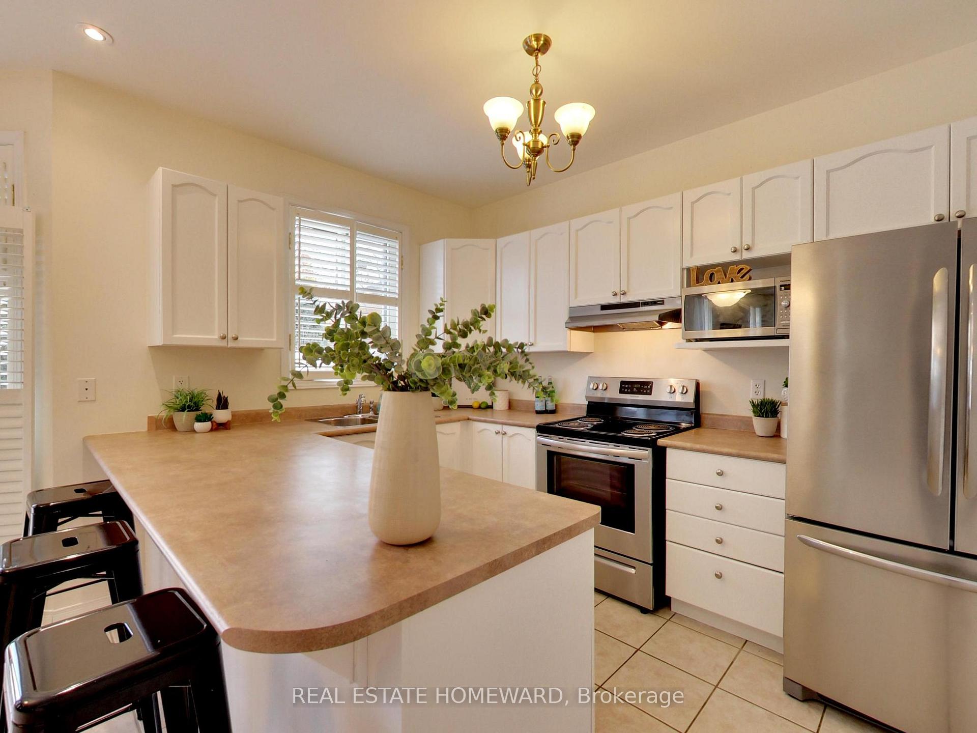 Photo 17 of 105 Chasser Drive, Markham, Greensborough — HOMEH
